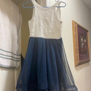 Girls dress